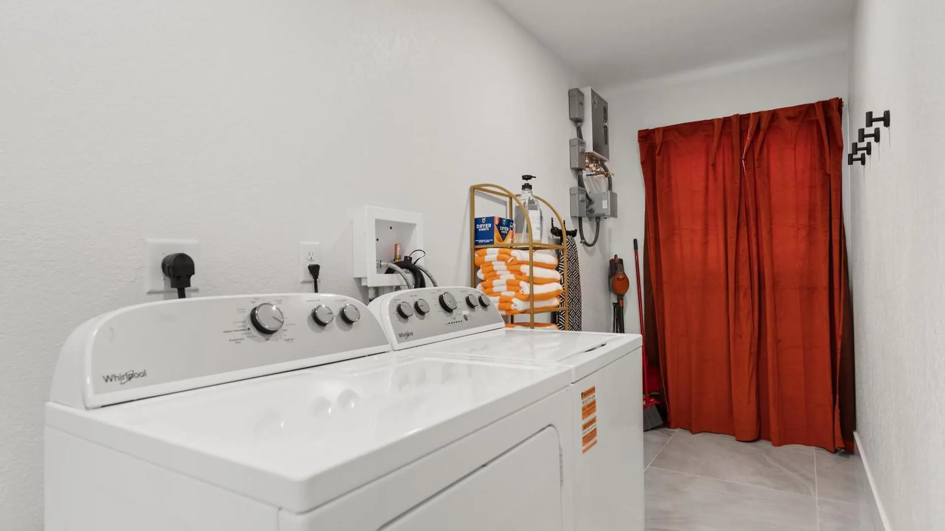 טאמפה Heated Pool-Hottub-Selfie Wall-Game Room-Playset בית נופש
